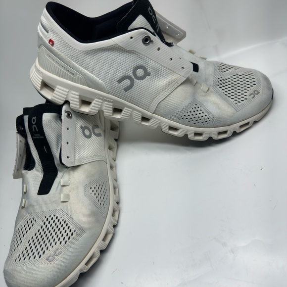 On Running White and Black Athletic Shoes with Cushioned Midsole - Picture 1 of 9